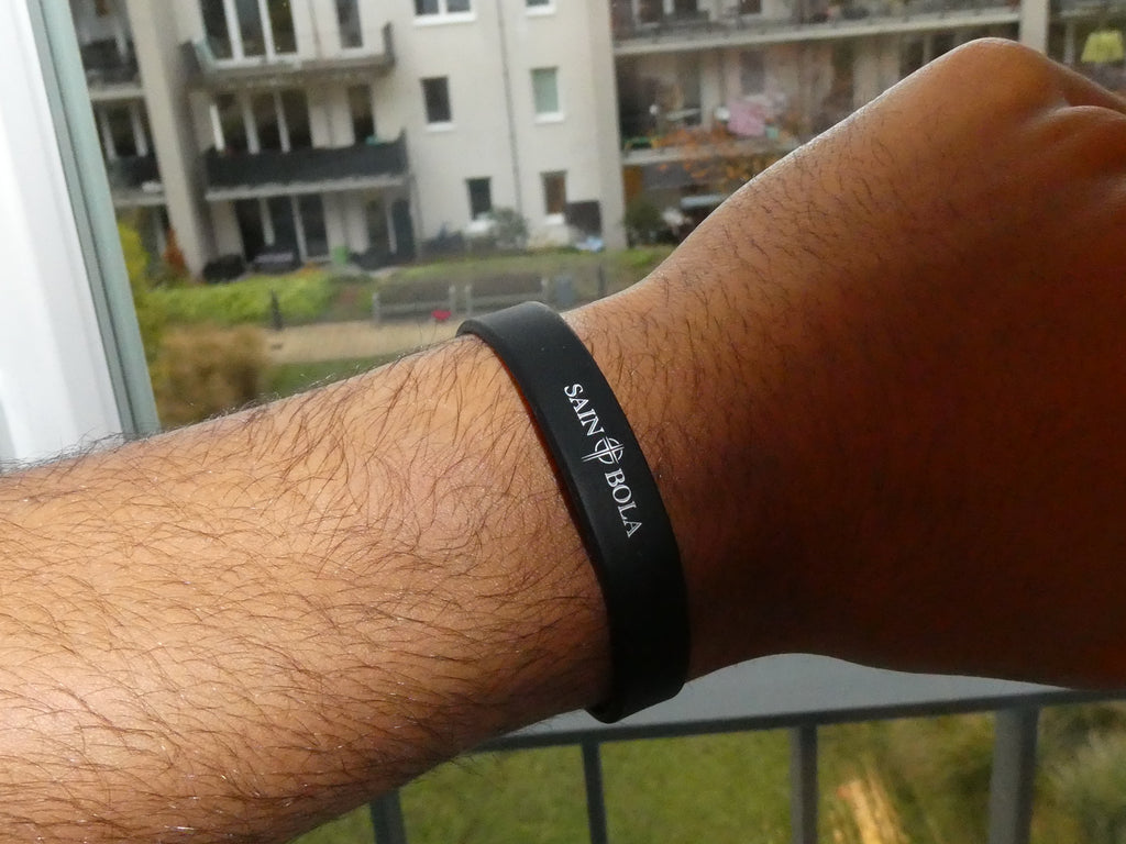 Saint Bola Armband