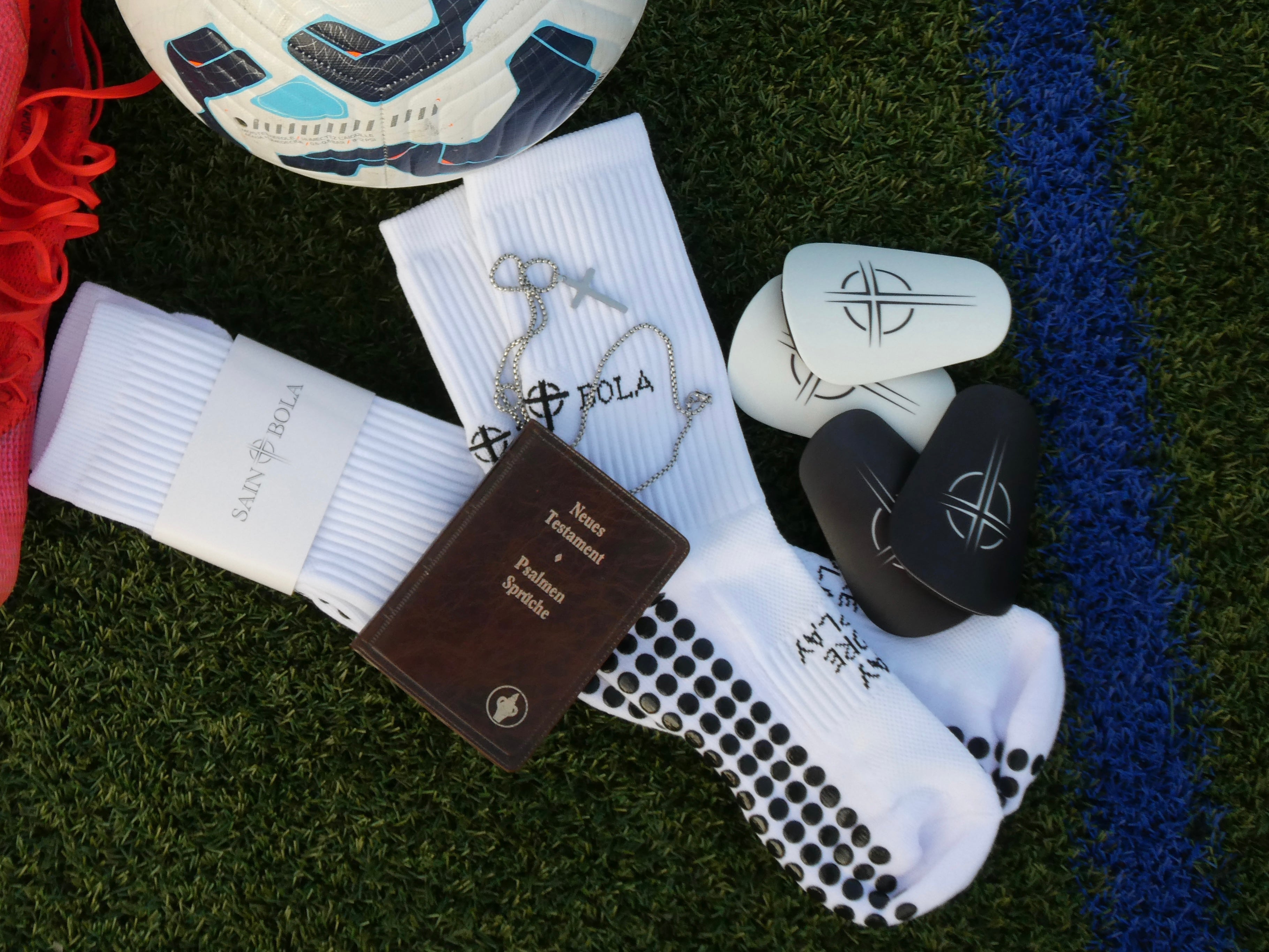 Grip Socken + Mini Shinpads Bundle