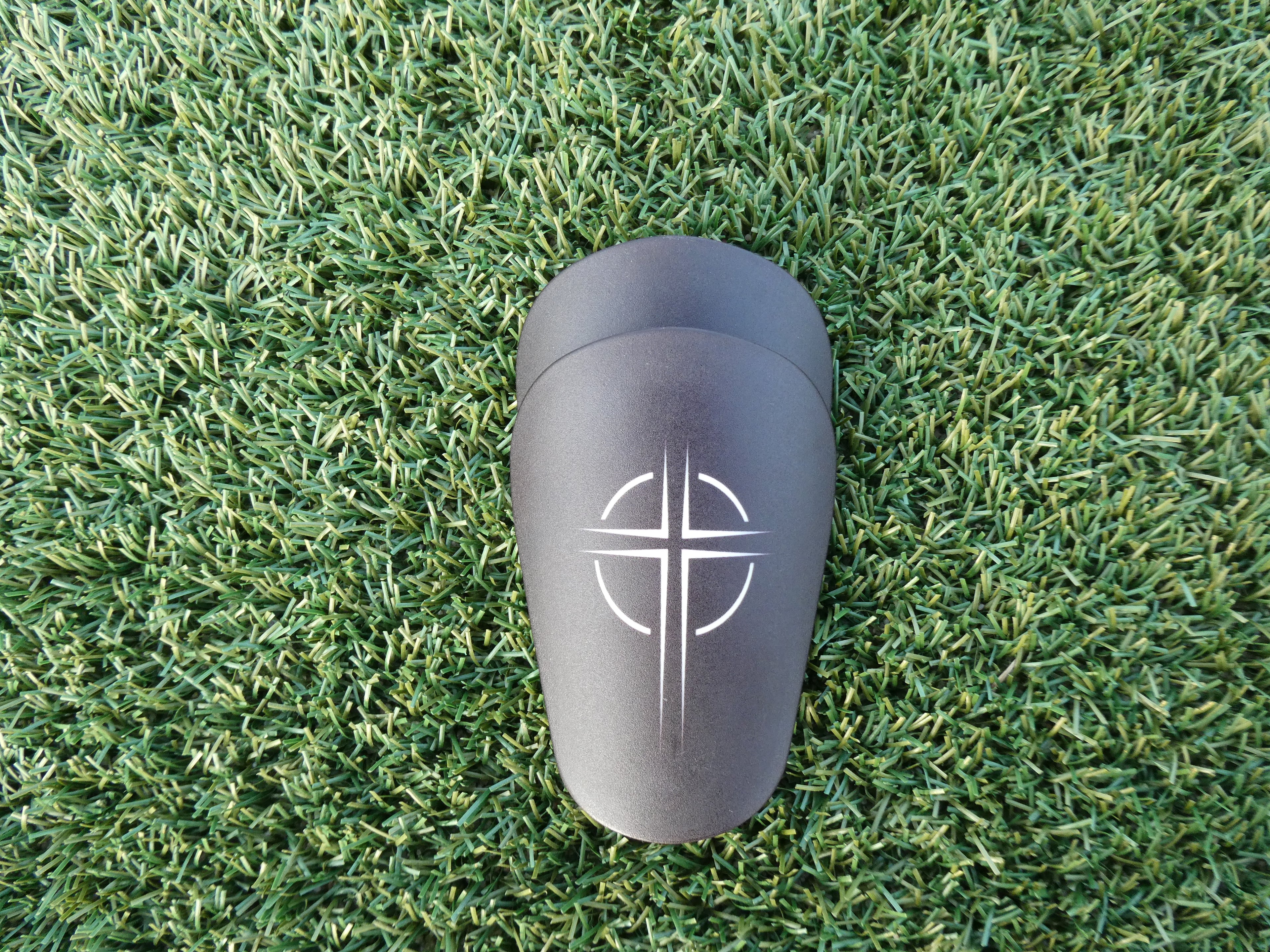 Schwarze Mini Shinpads