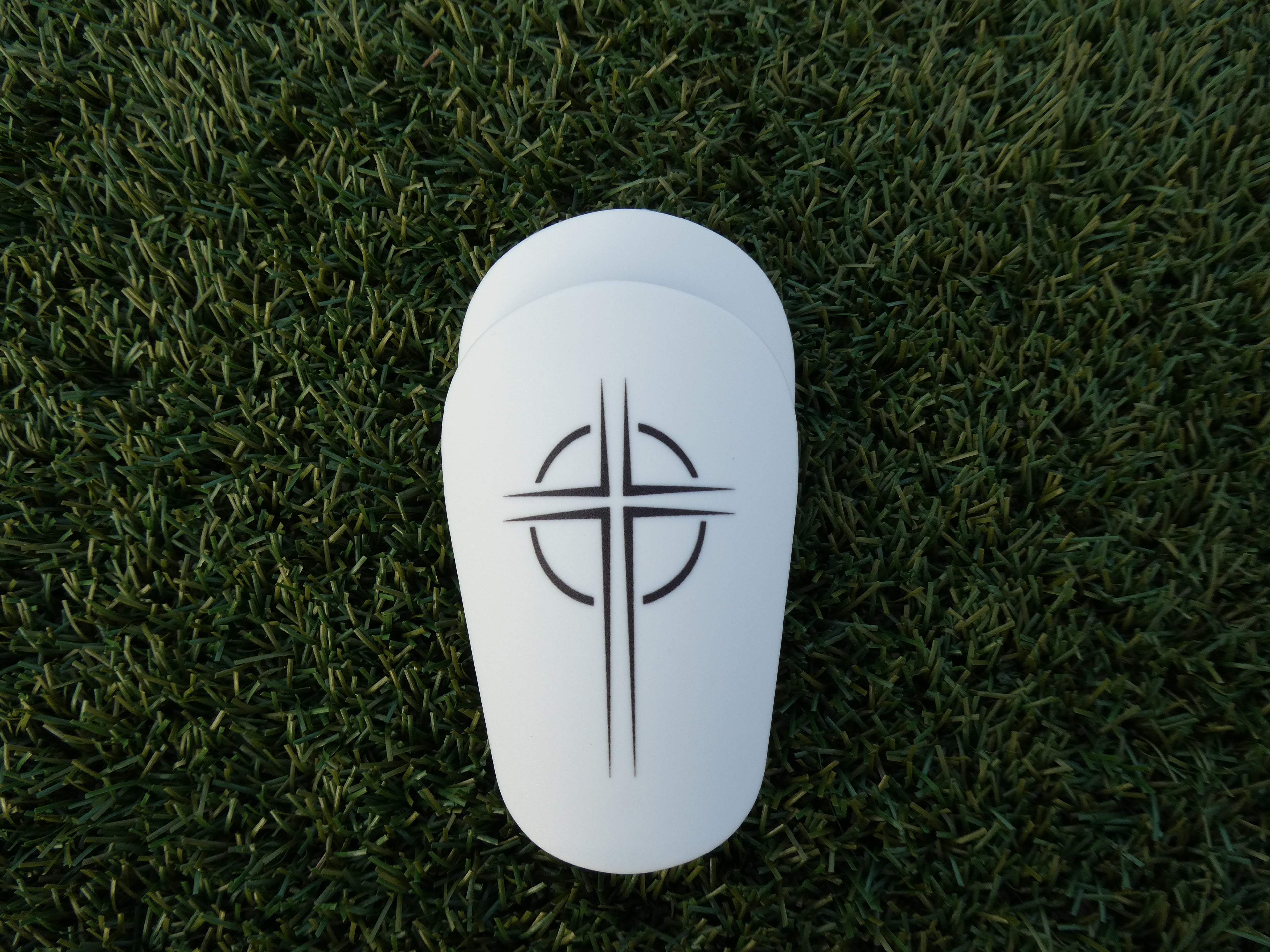 Weiße Mini Shinpads